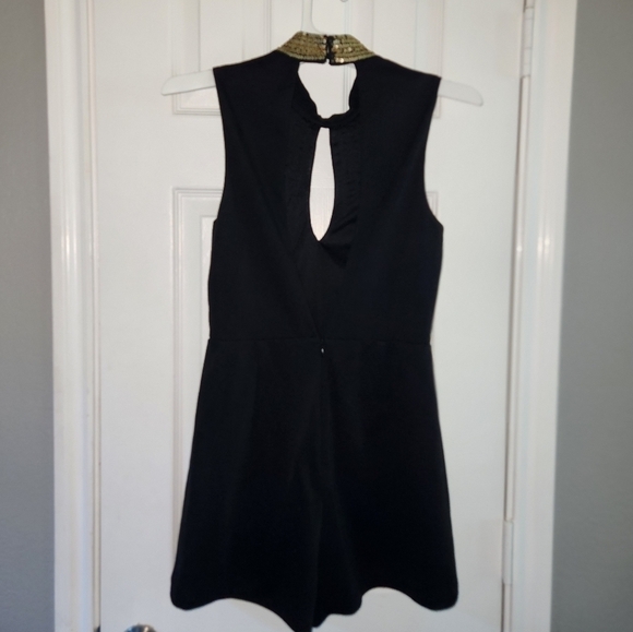 ARK & Co. Black and Gold Beaded Romper size Small Back cut out Super Sexy - Picture 4 of 6